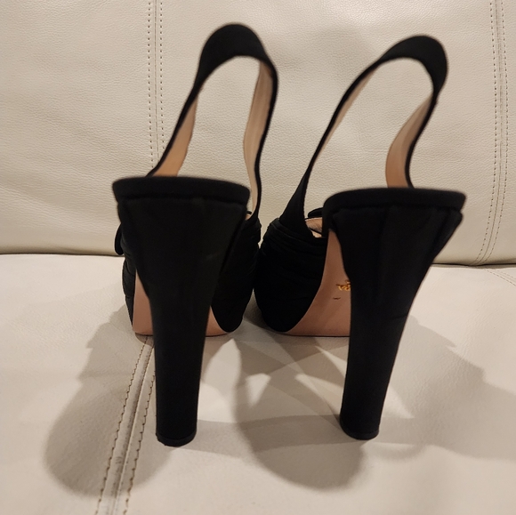 Prada knotted pump color black , made from silk outside and leather inside, size - Picture 8 of 14